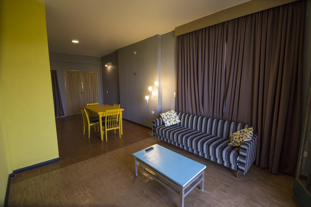 City Hotel Posadas Luaran gambar