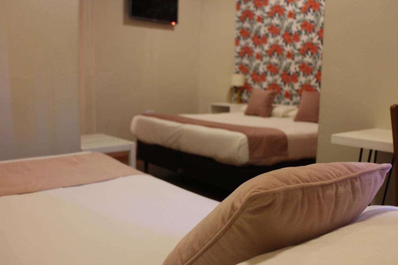 City Hotel Posadas Luaran gambar