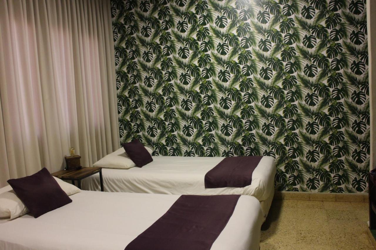 City Hotel Posadas Luaran gambar