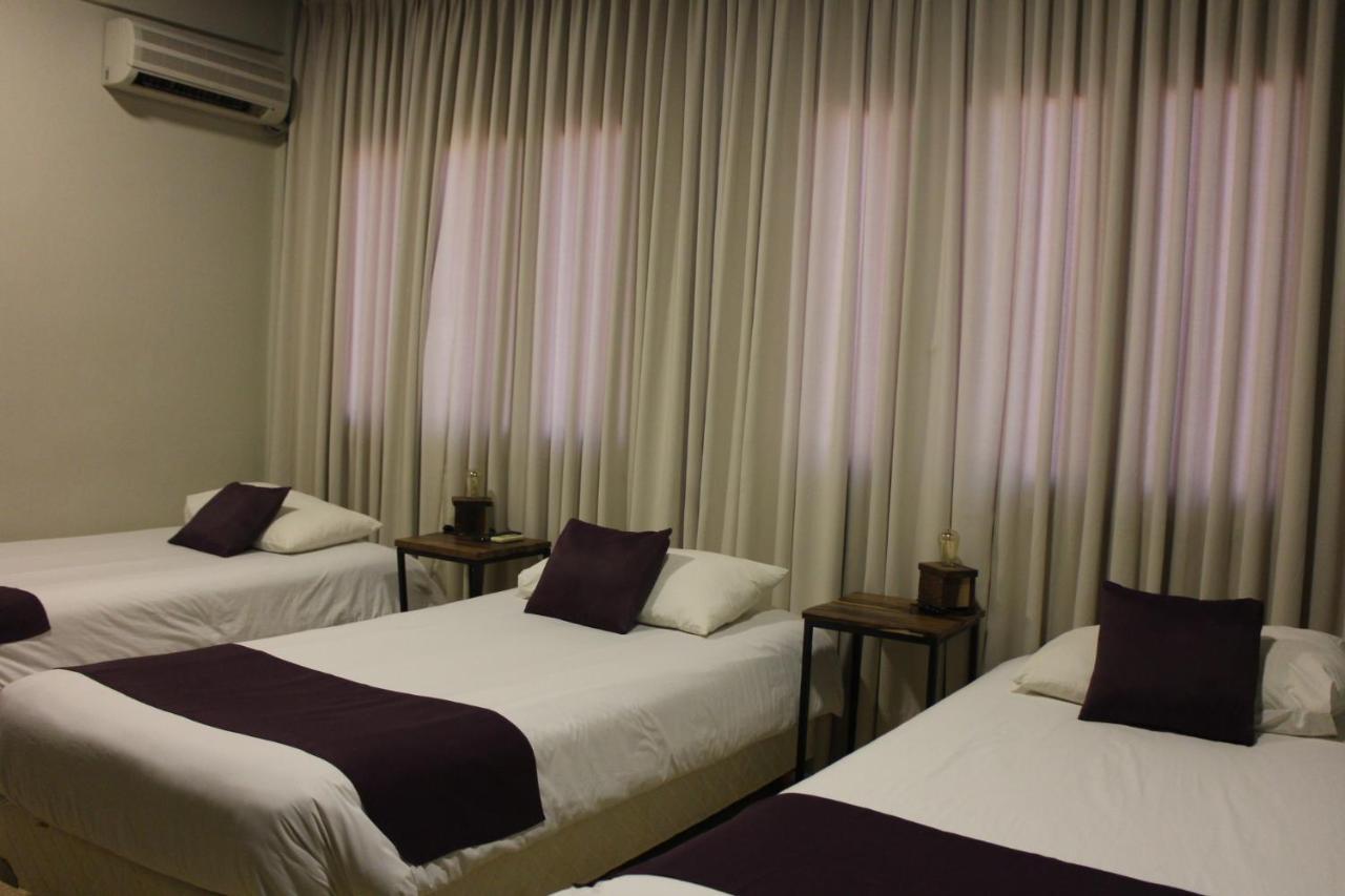 City Hotel Posadas Luaran gambar